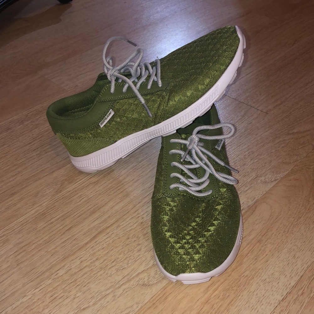 | Supra | Sneakers